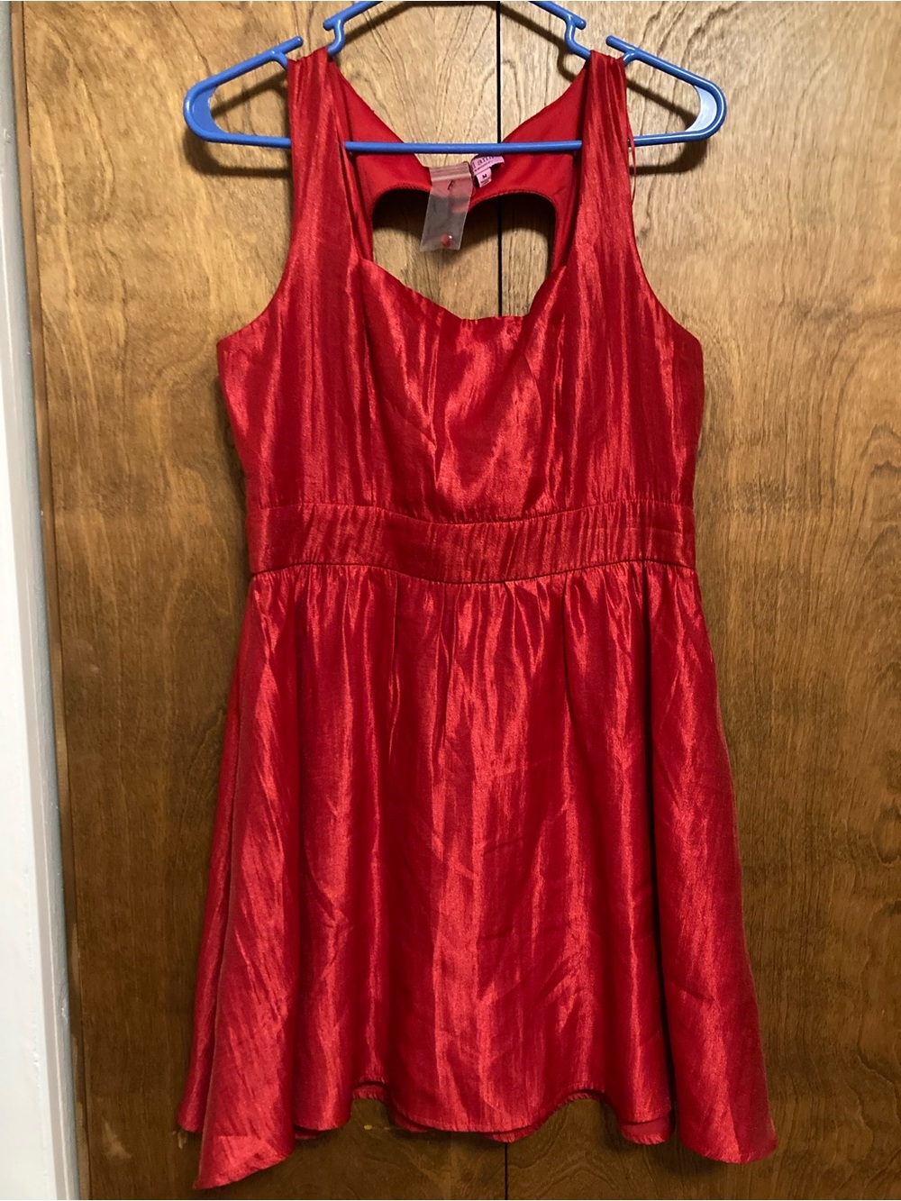 Francesca’s Mi Ami red iridescent heart keyhole back fit and flare mini dress